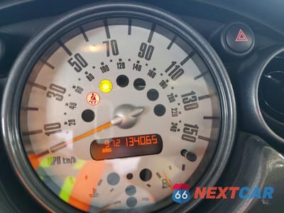 Zdjęcie 9 z 12 samochodu: 2004 MINI COOPER VIN:WMWRC33414TC49068 - miniatura