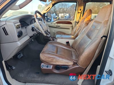 Zdjęcie 7 z 13 samochodu: 2004 FORD F350 SUPER DUTY VIN:1FTWW33P54ED39297 - miniatura