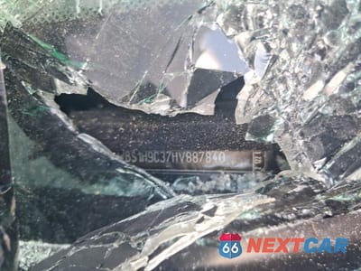 Zdjęcie 13 z 13 samochodu: 2017 BMW M2 VIN:WBS1H9C37HV887840 - miniatura