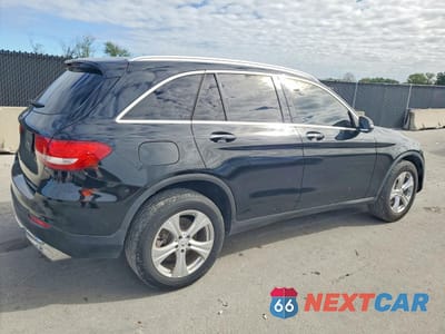 Trzecie zdjęcie samochodu z tyłu: 2018 MERCEDES-BENZ GLC 300 VIN:WDC0G4JB8JV062036 - miniatura