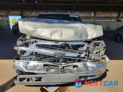 Piąte zdjęcie samochodu w środku: 2003 CHEVROLET TAHOE C1500 VIN:1GNEC13V83R263922 - miniatura