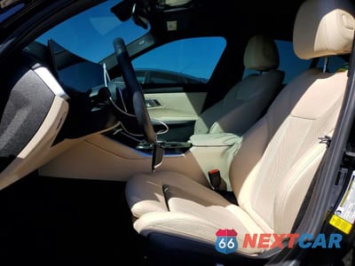 Zdjęcie 7 z 12 samochodu: 2023 BMW 330I VIN:3MW69FF03P8D54022 - miniatura