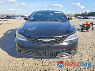 Piąte zdjęcie samochodu w środku: 2015 CHRYSLER 200 S VIN:1C3CCCBG2FN661691 - miniatura