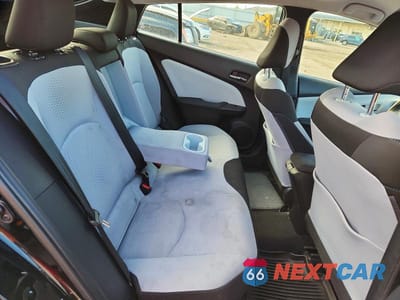 Zdjęcie 10 z 12 samochodu: 2022 TOYOTA PRIUS LE AWD-E VIN:JTDL9MFU8N3037033 - miniatura