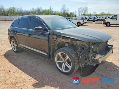 Czwarte zdjęcie samochodu z boku: 2019 AUDI Q7 PREMIUM PLUS VIN:WA1LAAF78KD010026 - miniatura