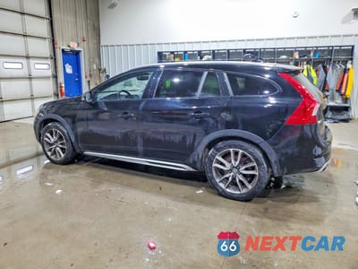 Drugie zdjęcie samochodu z przodu: 2017 VOLVO V60 CROSS COUNTRY PREMIER VIN:YV440MWK1H1024635 - miniatura