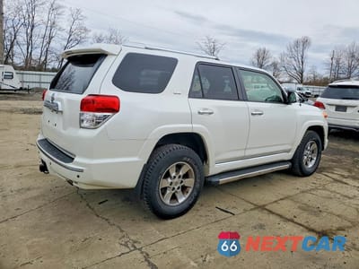 Trzecie zdjęcie samochodu z tyłu: 2013 TOYOTA 4RUNNER SR5 VIN:JTEBU5JR0D5137015 - miniatura