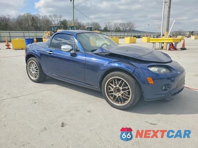 Czwarte zdjęcie samochodu z boku: 2008 MAZDA MX-5 MIATA VIN:JM1NC26F580150010 - miniatura