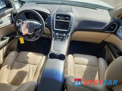 Zdjęcie 8 z 14 samochodu: 2016 LINCOLN MKX RESERVE VIN:2LMTJ6LR8GBL53988 - miniatura