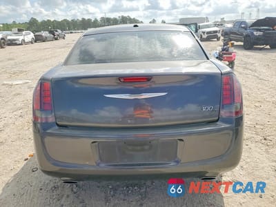 Zdjęcie 6 z 12 samochodu: 2014 CHRYSLER 300 S VIN:2C3CCABG9EH376711 - miniatura