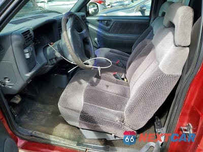 Zdjęcie 7 z 11 samochodu: 1997 GMC SONOMA VIN:1GTCS1946V8506489 - miniatura