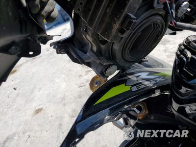 Zdjęcie 7 z 9 samochodu: 2023 SUZUKI GSX-R1000 VIN:JS1DM11B5P7100361 - miniatura