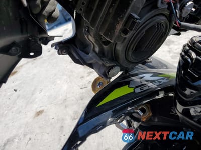 Zdjęcie 7 z 10 samochodu: 2023 SUZUKI GSX-R1000 VIN:JS1DM11B5P7100361 - miniatura