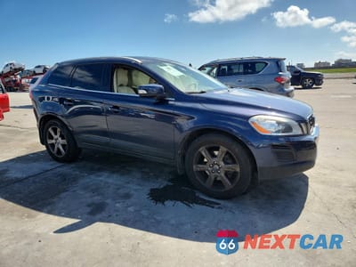 Czwarte zdjęcie samochodu z boku: 2013 VOLVO XC60 3.2 VIN:YV4952DL1D2418342 - miniatura