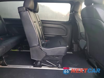 Zdjęcie 11 z 13 samochodu: 2017 MERCEDES-BENZ METRIS VIN:WD4PG2EE6H3305836 - miniatura