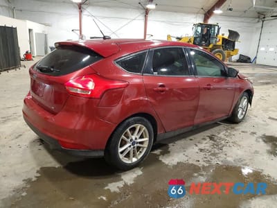 Trzecie zdjęcie samochodu z tyłu: 2016 FORD FOCUS SE VIN:1FADP3K28GL232020 - miniatura