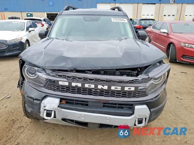 Piąte zdjęcie samochodu w środku: 2025 FORD BRONCO SPORT BADLANDS VIN:3FMCR9DA7SRF23573 - miniatura