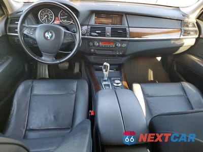 Zdjęcie 8 z 11 samochodu: 2009 BMW X5 VIN:5UXFE43579L263039 - miniatura