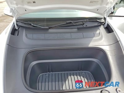 Zdjęcie 11 z 12 samochodu: 2026 TESLA MODEL Y VIN:7SAYGDEE9TF558870 - miniatura