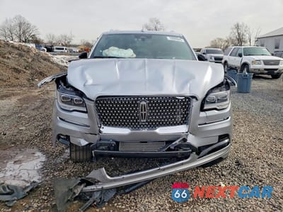 Piąte zdjęcie samochodu w środku: 2023 LINCOLN NAVIGATOR RESERVE VIN:5LMJJ2LG4PEL05982 - miniatura