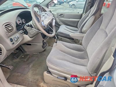 Zdjęcie 7 z 12 samochodu: 2001 CHRYSLER VOYAGER VIN:1C4GJ25381B241563 - miniatura