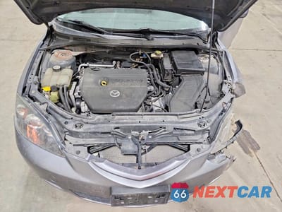 Zdjęcie 11 z 12 samochodu: 2006 MAZDA 3 HATCHBACK VIN:JM1BK343561490527 - miniatura
