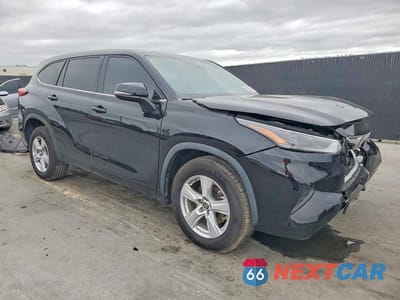 Czwarte zdjęcie samochodu z boku: 2022 TOYOTA HIGHLANDER L VIN:5TDCZRAH5NS103737 - miniatura