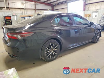 Trzecie zdjęcie samochodu z tyłu: 2024 TOYOTA CAMRY HYBRID SE VIN:4T1S31AK7RU631741 - miniatura