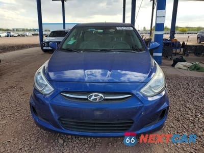 Piąte zdjęcie samochodu w środku: 2015 HYUNDAI ACCENT GLS VIN:KMHCT4AE9FU925475 - miniatura