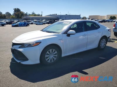 2019 TOYOTA CAMRY HYBRID LE 4T1B31HK7KU515788 - główne zdjęcie licytacji z USA - miniatura