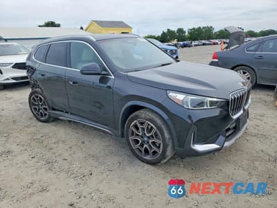 Czwarte zdjęcie samochodu z boku: 2025 BMW X1 XDRIVE28I VIN:WBX73EF07S5041261 - miniatura