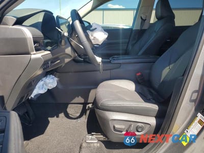 Zdjęcie 7 z 13 samochodu: 2025 TOYOTA GRAND HIGHLANDER PLATINUM VIN:5TDAAAB51SS092235 - miniatura