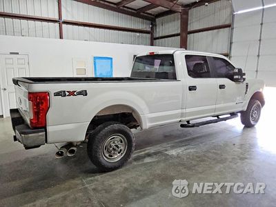 Trzecie zdjęcie samochodu z tyłu: 2017 FORD F250 SUPER DUTY VIN:1FT7W2BTXHED77952 - miniatura