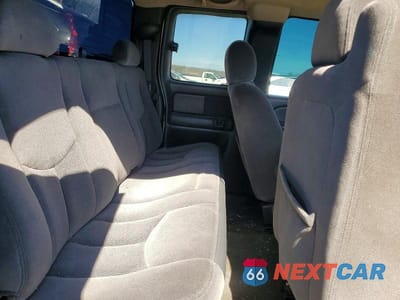 Zdjęcie 10 z 12 samochodu: 2004 GMC NEW SIERRA C1500 VIN:2GTEC19T041243379 - miniatura