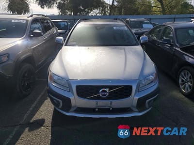 Piąte zdjęcie samochodu w środku: 2016 VOLVO XC70 T5 PREMIER VIN:YV440MBK4G1247532 - miniatura