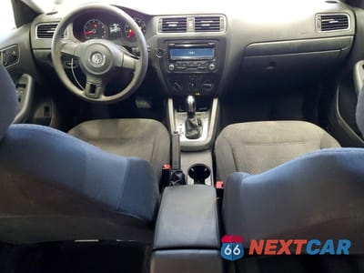 Zdjęcie 8 z 12 samochodu: 2014 VOLKSWAGEN JETTA VIN:3VW2K7AJXEM398810 - miniatura