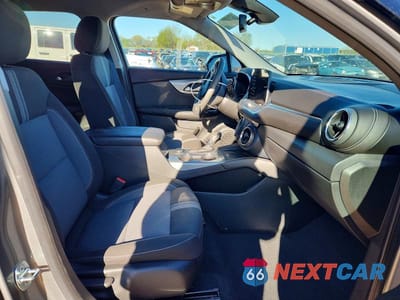 Zdjęcie 7 z 13 samochodu: 2023 CHEVROLET BLAZER 2LT VIN:3GNKBCR48PS194393 - miniatura