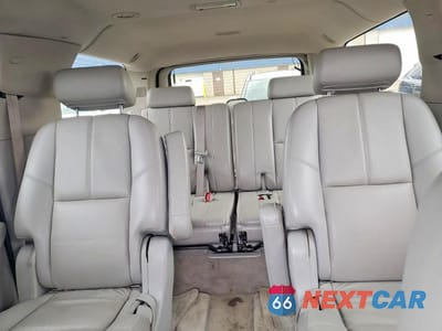 Zdjęcie 10 z 12 samochodu: 2008 GMC YUKON XL K1500 VIN:1GKFK16378R189561 - miniatura
