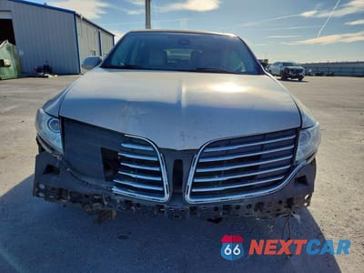 Piąte zdjęcie samochodu w środku: 2019 LINCOLN MKT VIN:2LMHJ5AT9KBL04001 - miniatura