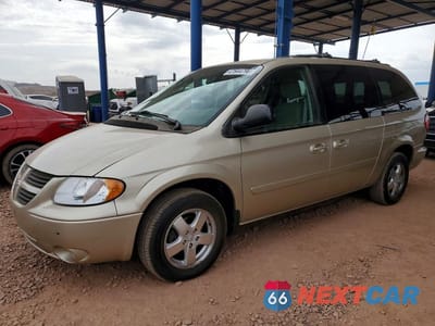 2005 DODGE GRAND CARAVAN SXT 2D4GP44L95R275436 - główne zdjęcie licytacji z USA - miniatura