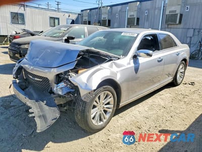 2017 CHRYSLER 300C 2C3CCAEG2HH564339 - główne zdjęcie licytacji z USA - miniatura