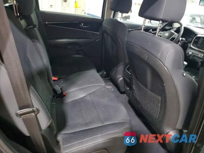 Zdjęcie 11 z 12 samochodu: 2019 KIA SORENTO LX V6 VIN:5XYPGDA55KG541604 - miniatura