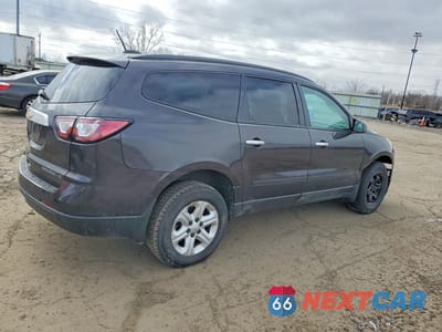 Trzecie zdjęcie samochodu z tyłu: 2016 CHEVROLET TRAVERSE LS VIN:1GNKRFKD0GJ172154 - miniatura