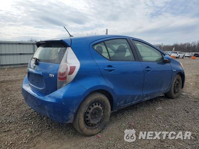 Piąte zdjęcie samochodu w środku: 2013 TOYOTA PRIUS C TWO VIN:JTDKDTB33D1556020 - miniatura