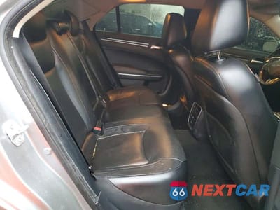 Zdjęcie 10 z 12 samochodu: 2016 CHRYSLER 300C VIN:2C3CCAKG4GH170716 - miniatura