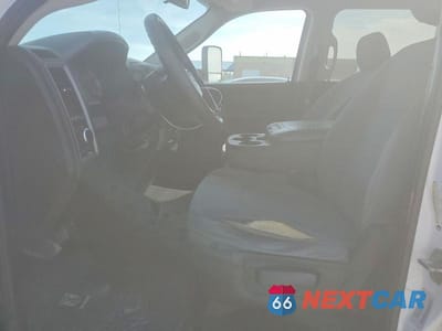 Zdjęcie 7 z 12 samochodu: 2016 RAM 2500 ST VIN:3C6UR5HL0GG222893 - miniatura