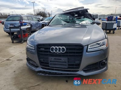 Piąte zdjęcie samochodu w środku: 2018 AUDI A8 L QUATTRO VIN:WAU44AFD6JN000611 - miniatura