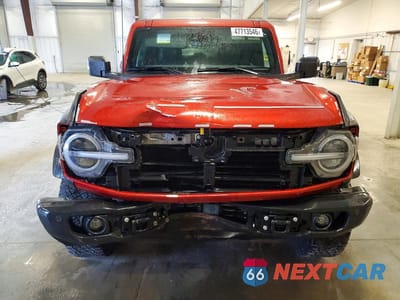 Piąte zdjęcie samochodu w środku: 2022 FORD BRONCO BASE VIN:1FMEE5DP4NLB68415 - miniatura