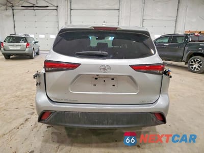Zdjęcie 6 z 13 samochodu: 2022 TOYOTA HIGHLANDER XLE VIN:5TDGZRBH1NS596767 - miniatura