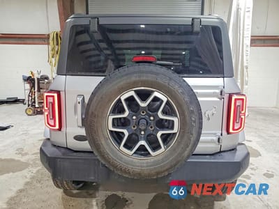 Zdjęcie 6 z 12 samochodu: 2023 FORD BRONCO BASE VIN:1FMDE5CP5PLB21572 - miniatura